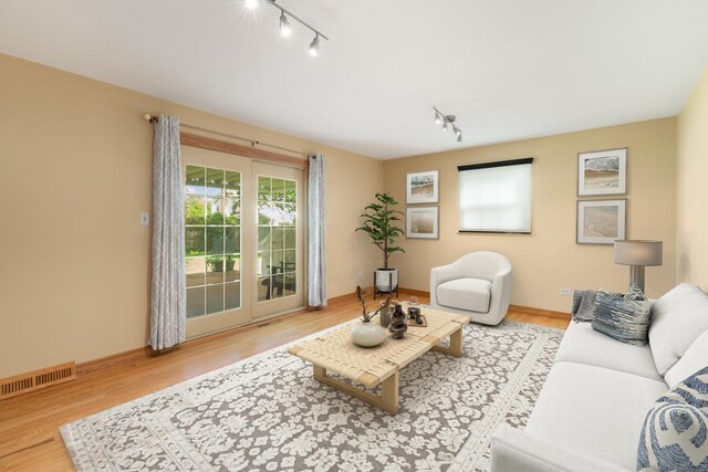 2S054 Orchard Rd, Wheaton, IL 60189 - photo 8
