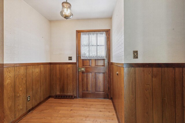1208 Gifford St, Dekalb, IL 60115 - photo 3