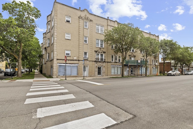 6457 N California Ave Unit 3, Chicago, IL 60645 - photo 1