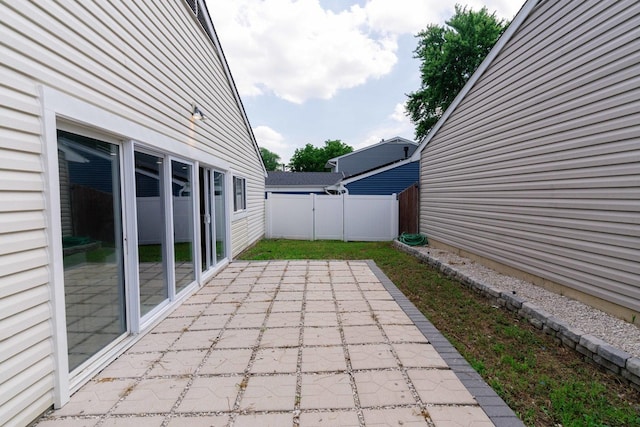 129 Highbury Dr, Elgin, IL 60120 - view of patio