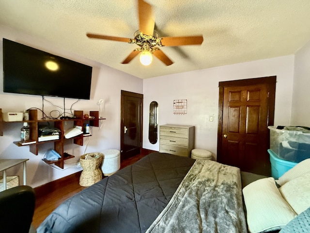 1203 6th St, Peru, IL 61354 - photo 23