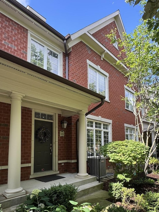 4253 Linden Tree Ln, Glenview, IL 60026 - photo 1