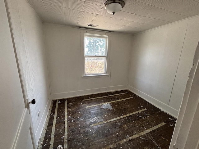 269 E 23rd St, Chicago Heights, IL 60411 - unfurnished room with baseboards