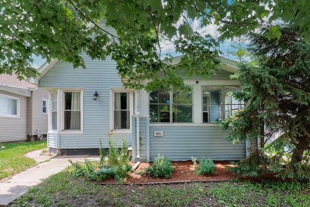 1005 S E St, Bloomington, IL 61701 - photo 2