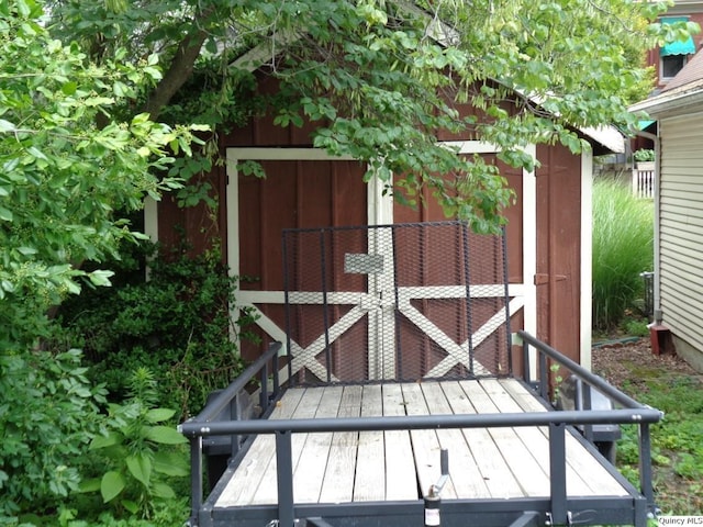 215 S 16th St, Quincy, IL 62301 - view of outdoor structure with outdoor dining space