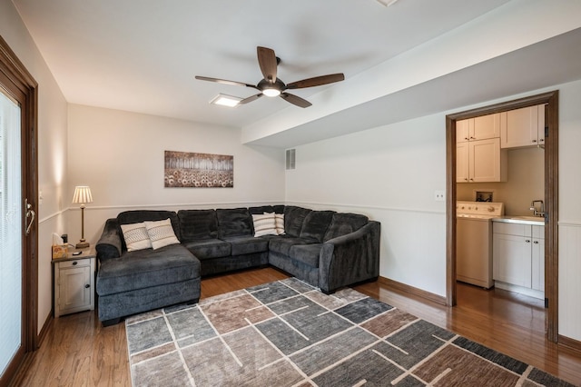 872 Asbury Ln, Schaumburg, IL 60193 - living room featuring washer / dryer, wood finished floors, and a ceiling fan