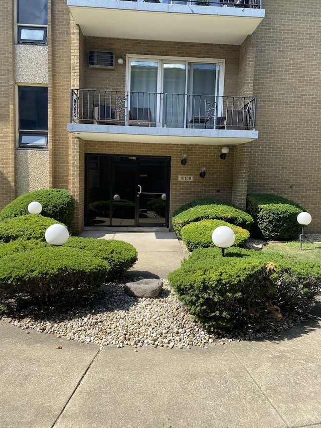 10109 S Cicero Ave Unit 206, Oak Lawn, IL 60453 - photo 1