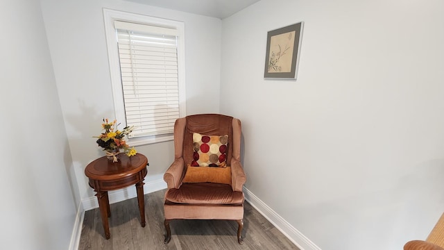 3039 S Kolin Ave, Chicago, IL 60623 - living area featuring wood finished floors and baseboards