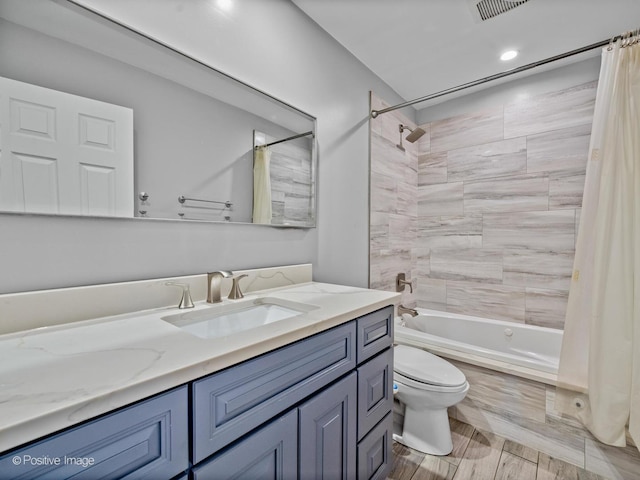 1039 Deerfield Pl Unit 1039, Highland Park, IL 60035 - bathroom with vanity and shower / bath combination with curtain