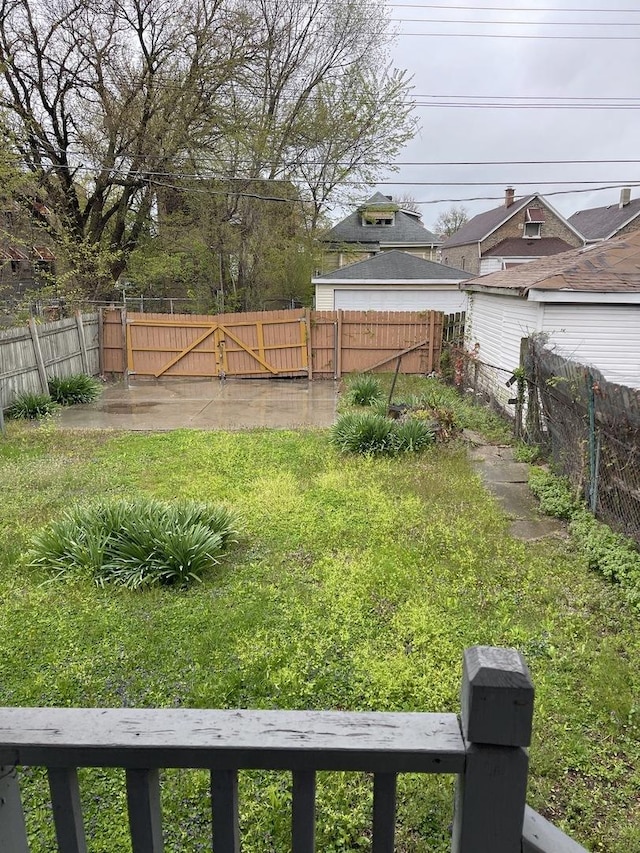 7535 S Vernon Ave, Chicago, IL 60619 - view of fenced backyard