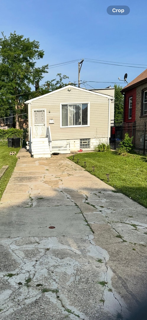 5526 S Oakley Ave, Chicago, IL 60636 - photo 1