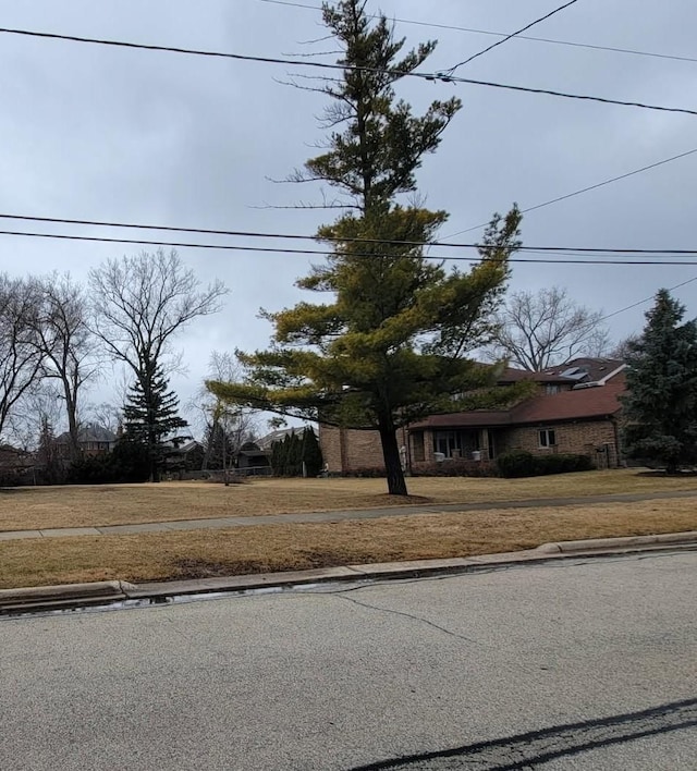 8619 W Park Ln, Niles, IL 60714