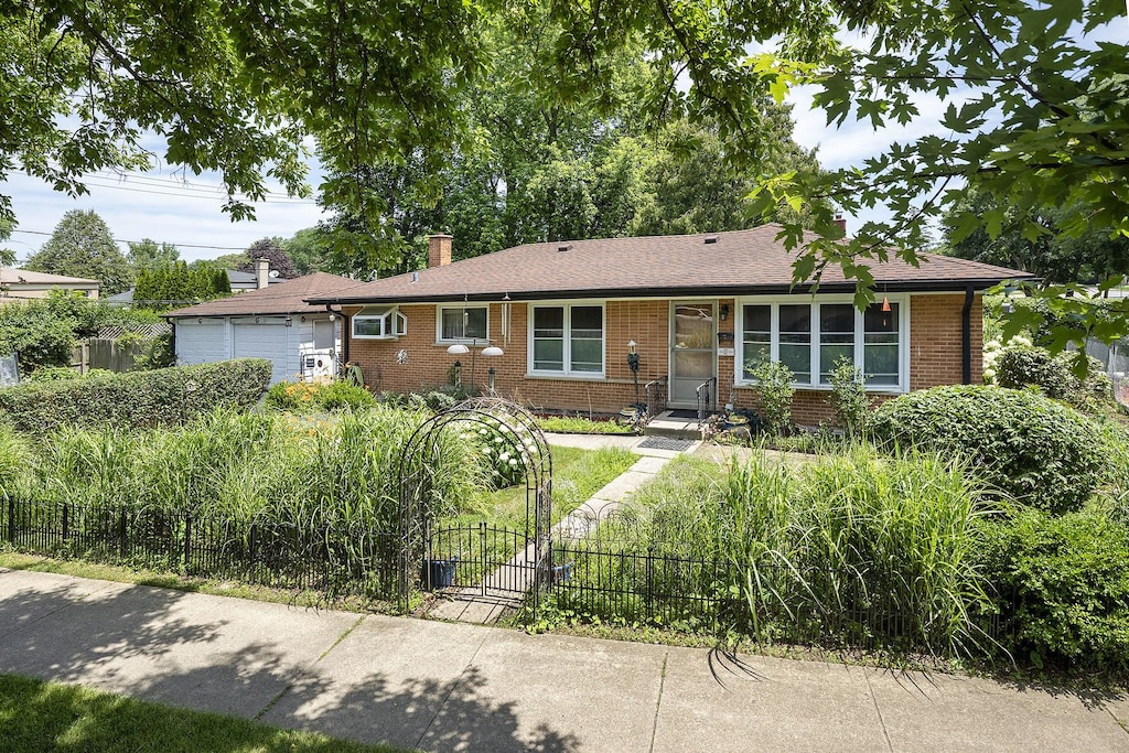 50 Glenview Rd, Glenview, IL 60025