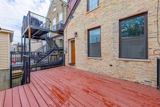 2012 W Coulter St, Chicago, IL 60608 - deck with stairs