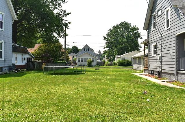 1207 4th Ave, Sterling, IL 61081 - photo 7