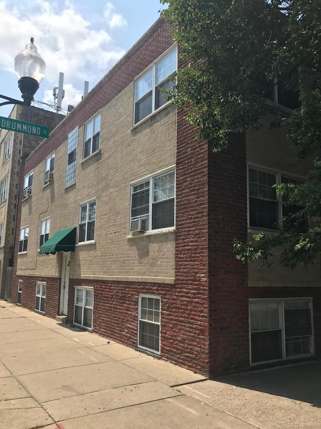 5205 W Drummond Pl Unit 1, Chicago, IL 60639 - photo 1