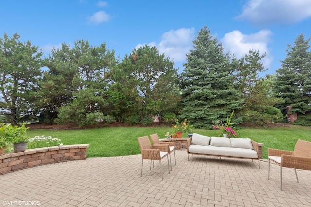 2701 Hamman Way, Aurora, IL 60502 - view of patio with outdoor lounge area