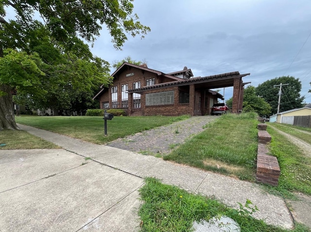 109 W Macon St, Clinton, IL 61727 - photo 1