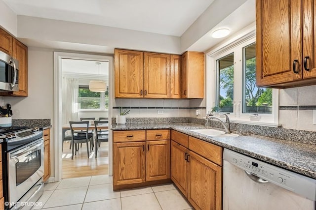 441 Pinehurst Dr, Des Plaines, IL 60016 - photo 8