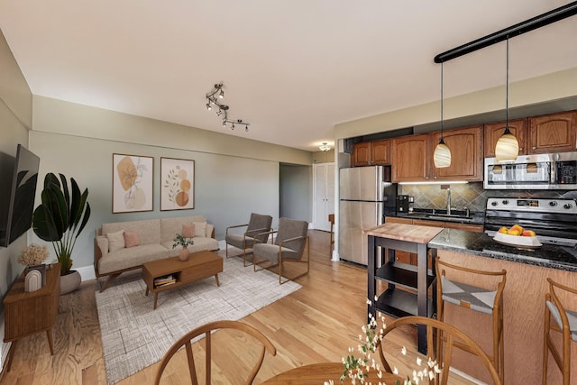 4970 N Marine Dr Unit 1024, Chicago, IL 60640 - photo 5