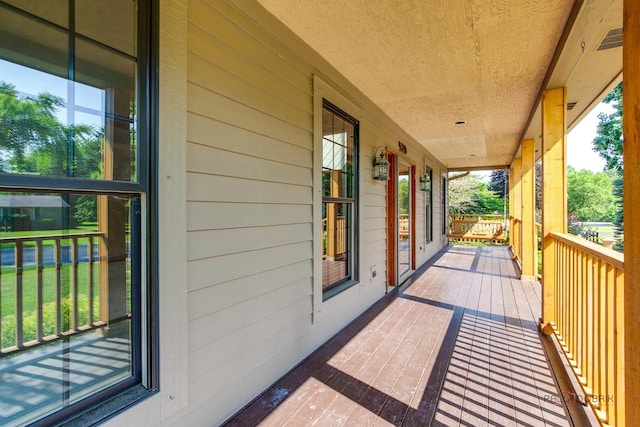 520 Holdridge Ave, Winthrop Harbor, IL 60096 - view of wooden porch