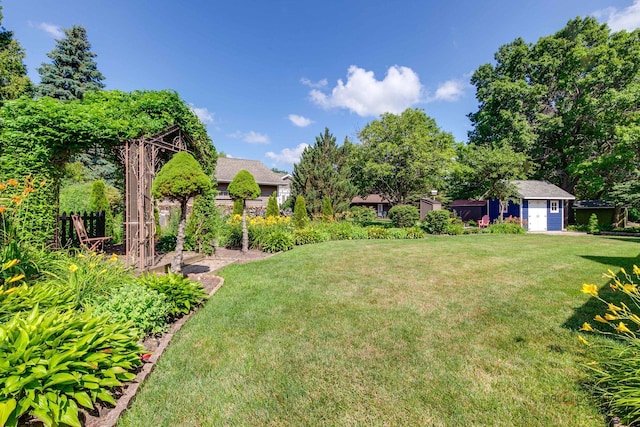 520 Holdridge Ave, Winthrop Harbor, IL 60096 - view of green lawn featuring a shed