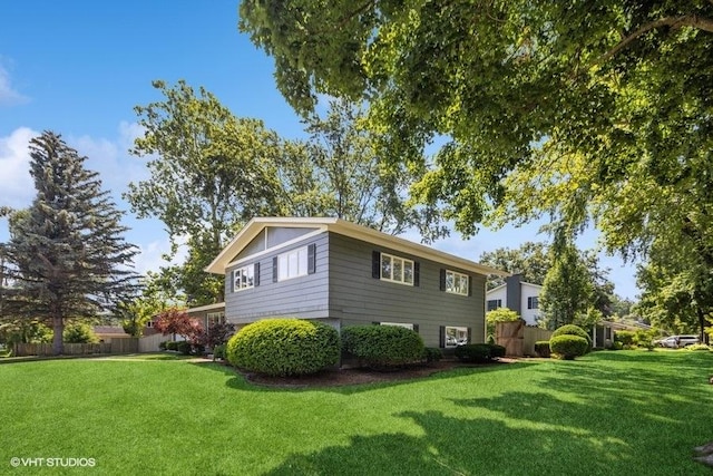 527 Maple Ln, Geneva, IL 60134 - photo 2