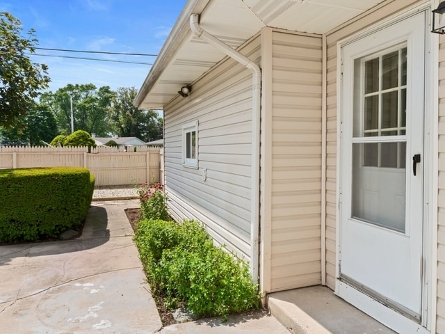 327 Marion Ct, Wheeling, IL 60090 - photo 31