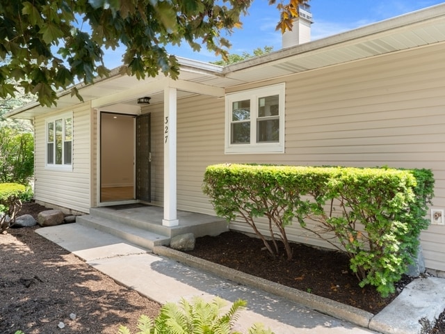 327 Marion Ct, Wheeling, IL 60090 - photo 5