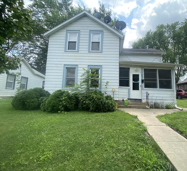 827 E Garden St, Freeport, IL 61032 - photo 1