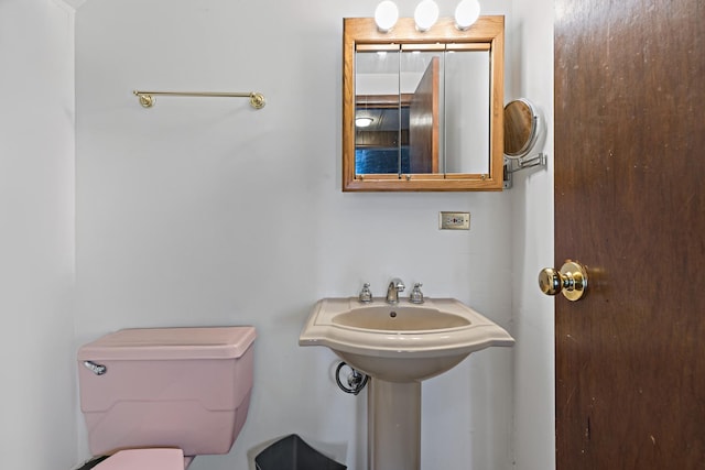 3513 Bordeaux Ct, Hazel Crest, IL 60429 - bathroom featuring toilet
