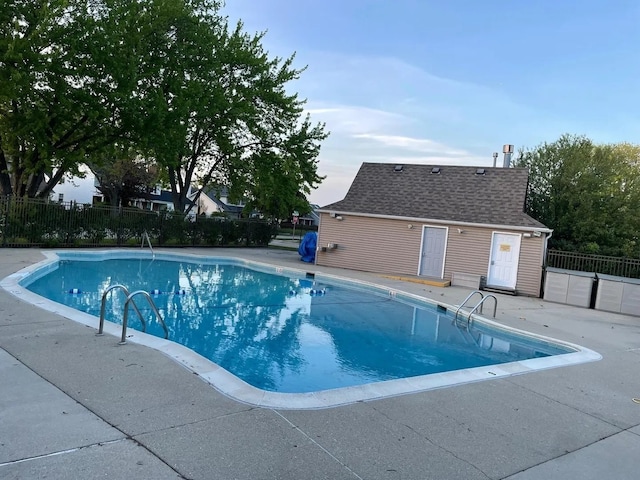 1734 Bishop Way, Mundelein, IL 60060 - community pool with a patio