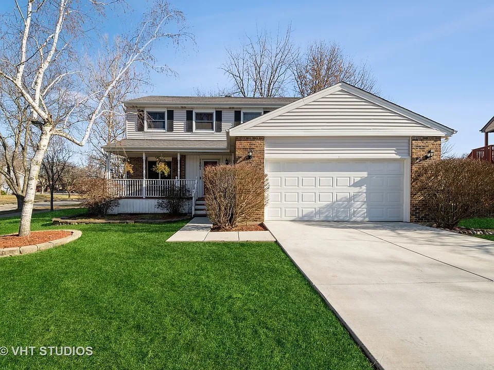 1201 Pinetree Ln, Bartlett, IL 60103 - photo 1