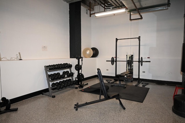 770 W Gladys Ave Unit 606, Chicago, IL 60661 - exercise area with baseboards