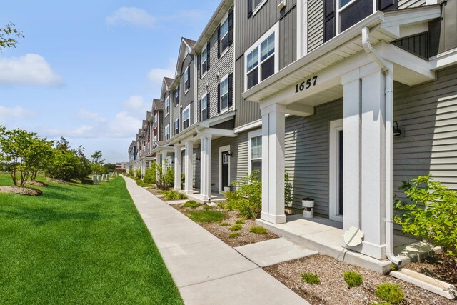 1657 Albany St, Grayslake, IL 60030 - photo 1