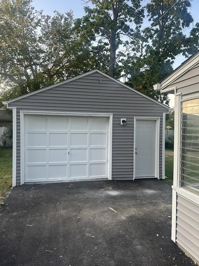 609 E Livingston St, Pontiac, IL 61764 - photo 3