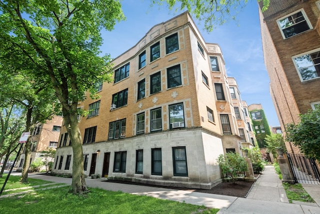 1223 W Granville Ave Unit 1A, Chicago, IL 60660 - photo 1