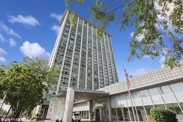 3600 N Lake Shore Dr Unit 1108, Chicago, IL 60613 - photo 1