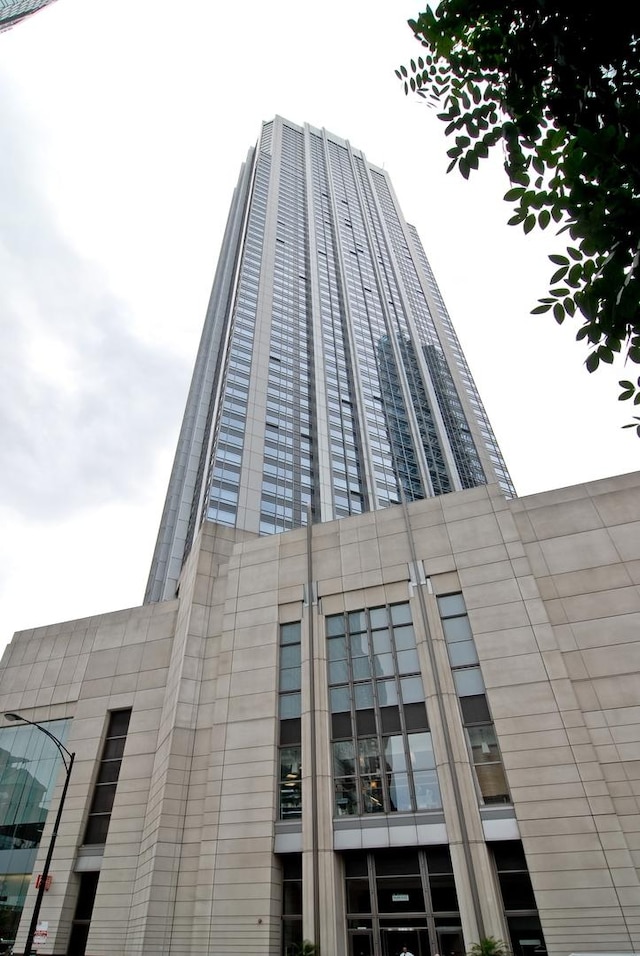 512 N Mcclurg Ct Unit 2112, Chicago, IL 60611 - photo 2