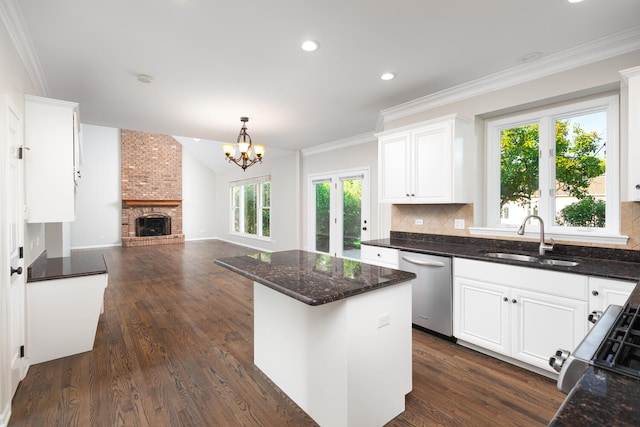 2203 Fox Boro Ln, Naperville, IL 60564 - photo 6
