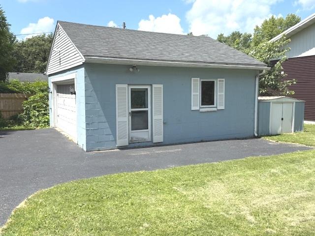 223 N Lincoln Ave, Dixon, IL 61021 - photo 3