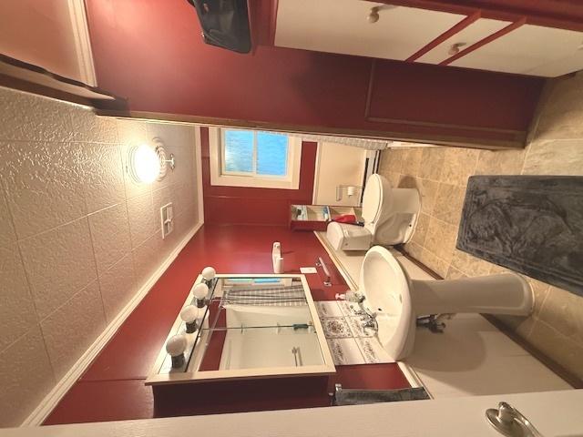 223 N Lincoln Ave, Dixon, IL 61021 - photo 10