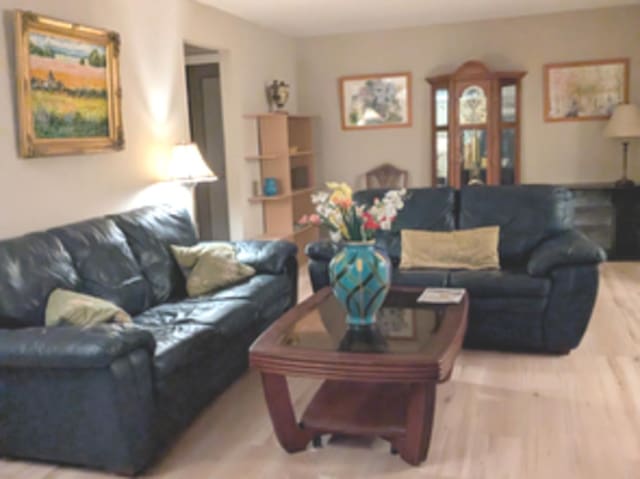 471 Raintree Ct Unit 1D, Glen Ellyn, IL 60137 - photo 3