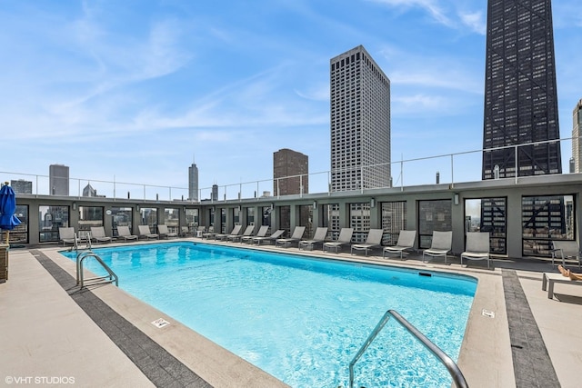 260 E Chestnut St Unit 1210, Chicago, IL 60611 - view of community pool