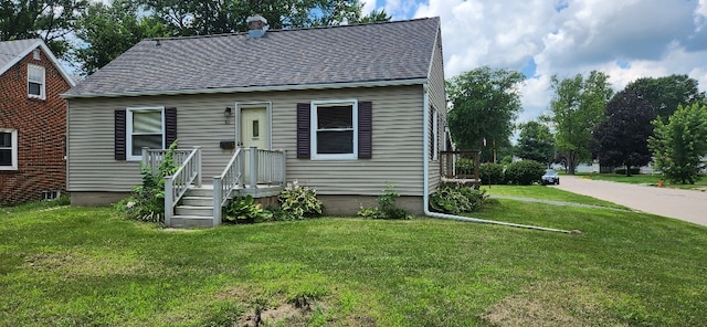 911 Ave G, Sterling, IL 61081 - photo 1