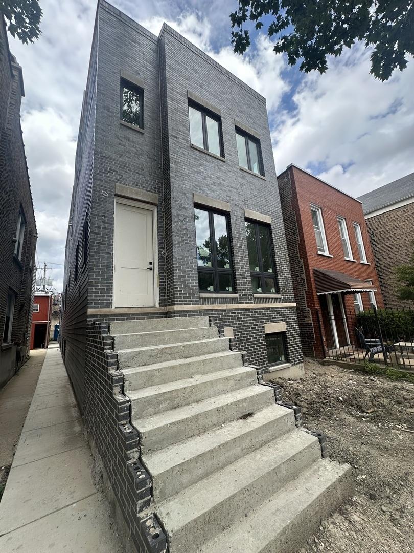 2638 W Superior St, Chicago, IL 60612 - photo 1