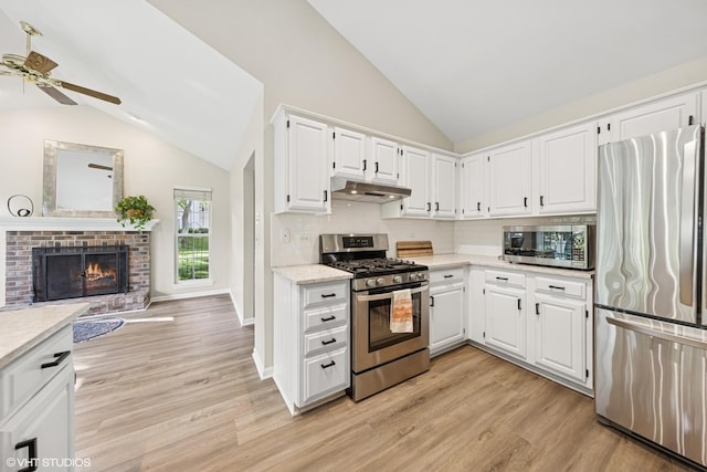 639 Clover Hill Ln, Elk Grove Village, IL 60007 - photo 20