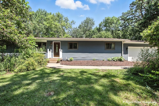 3214 Edgewood Dr, Wonder Lake, IL 60097 - photo 2