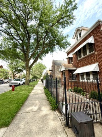1630 W 38th Pl, Chicago, IL 60609 - photo 2