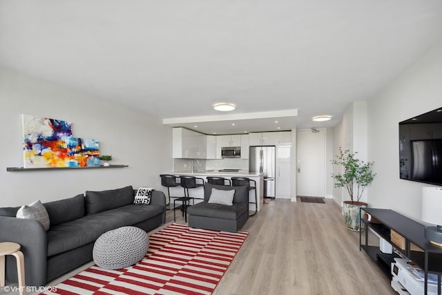 4800 S Chicago Beach Dr Unit 503N, Chicago, IL 60615 - living area with light wood-style flooring and baseboards